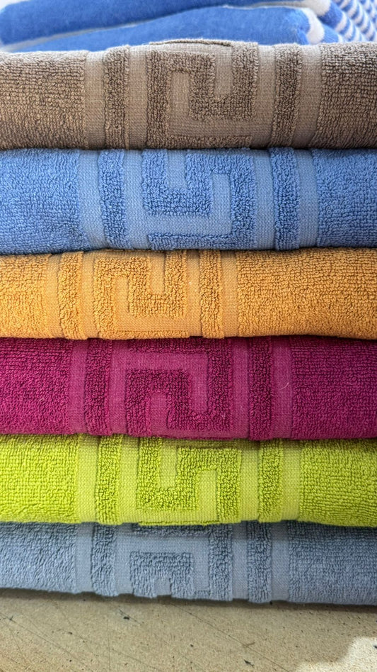 Pack of three Towels (Random Colours)– 100% Cotton, Soft & Lightweight, Highly Absorbent
