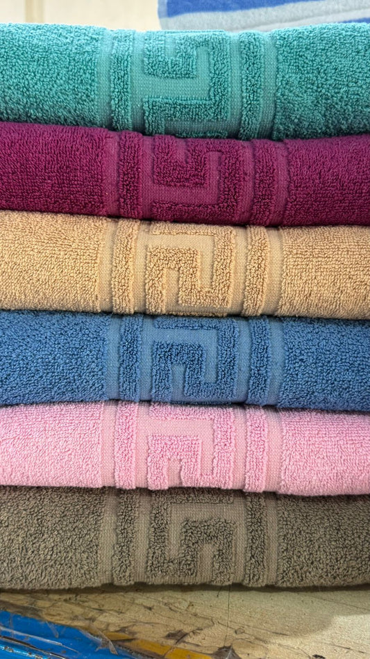 Pack of three Towels (Random Colours)– 100% Cotton, Soft & Lightweight, Highly Absorbent