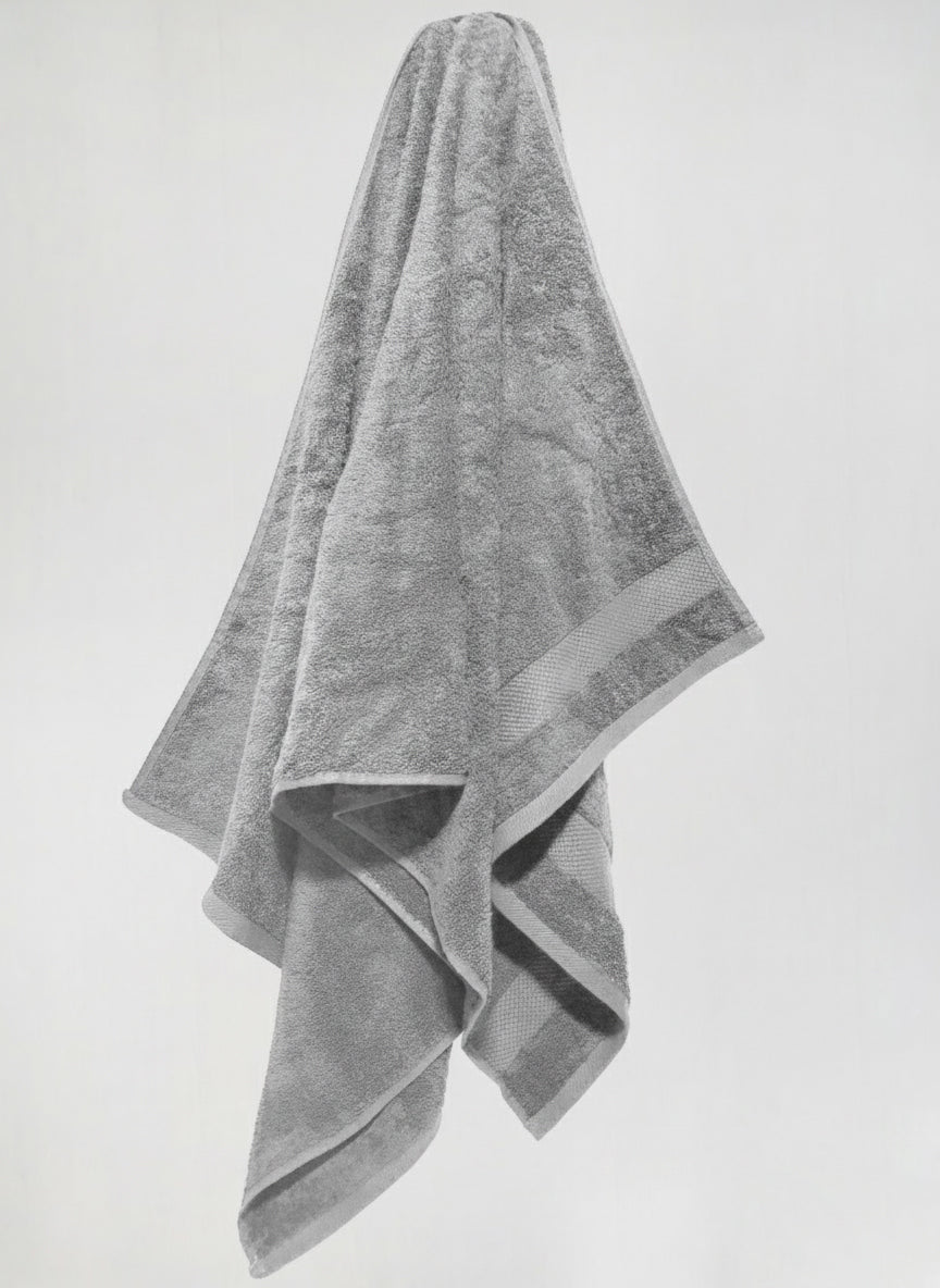 Premium Grey Bath Towel – 100% Cotton, Soft & Lightweight, Highly Absorbent