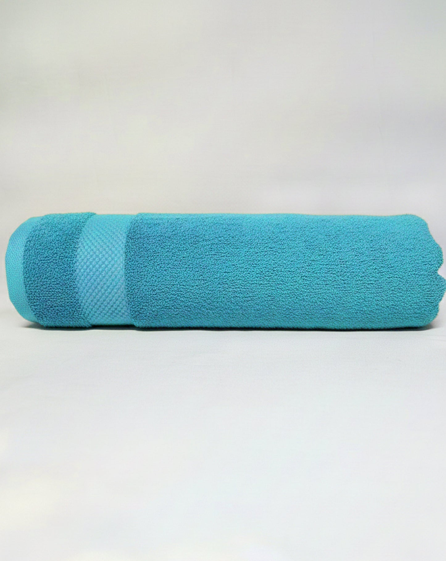 Premium Turquoise Bath Towel – 100% Cotton, Soft & Lightweight, Highly Absorbent