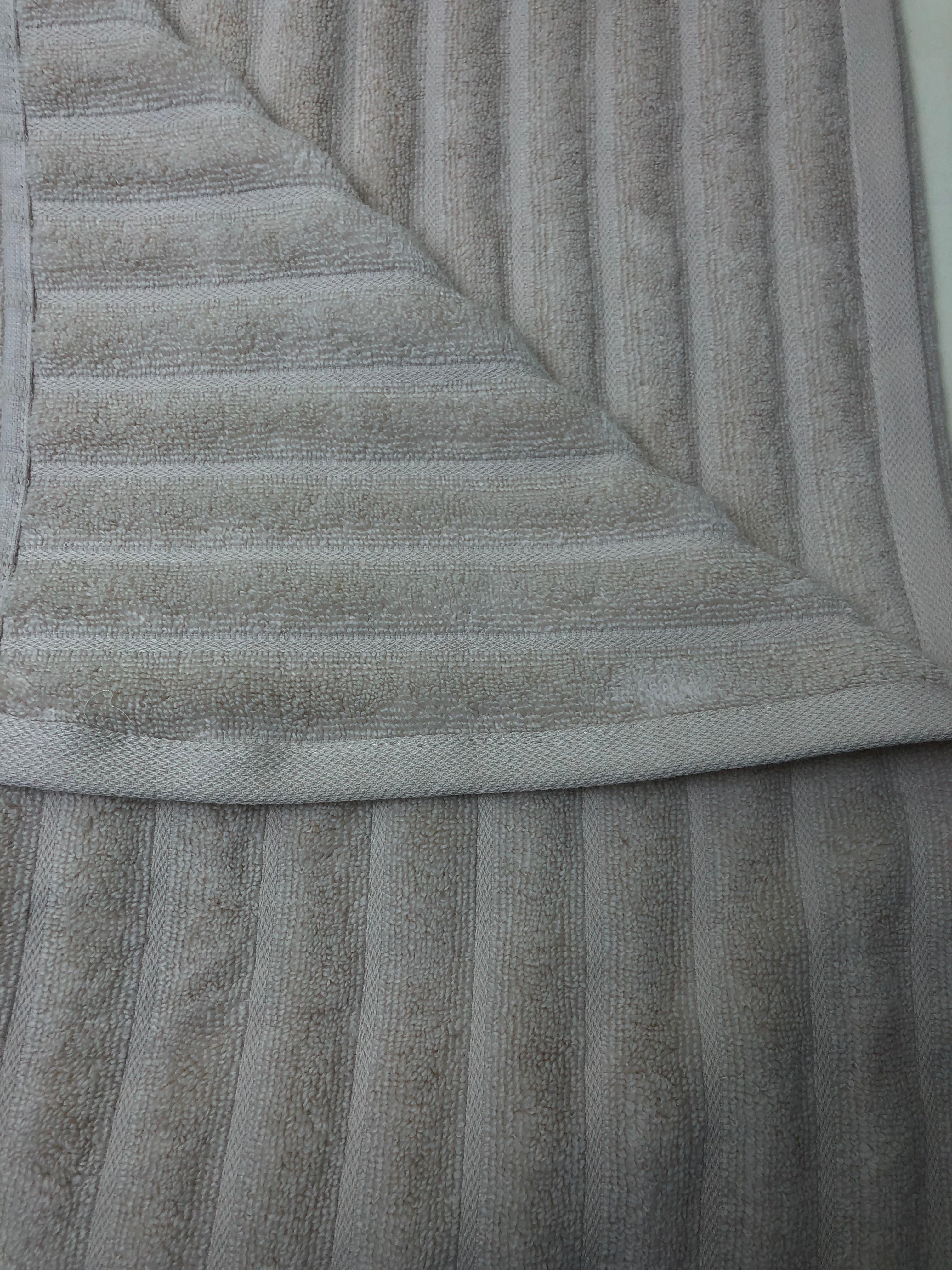 Off white Towel set ( Bath towel & Hand towel & Face towel )Premium Bath Towel – 100% Cotton, Soft & Lightweight, Highly Absorbent