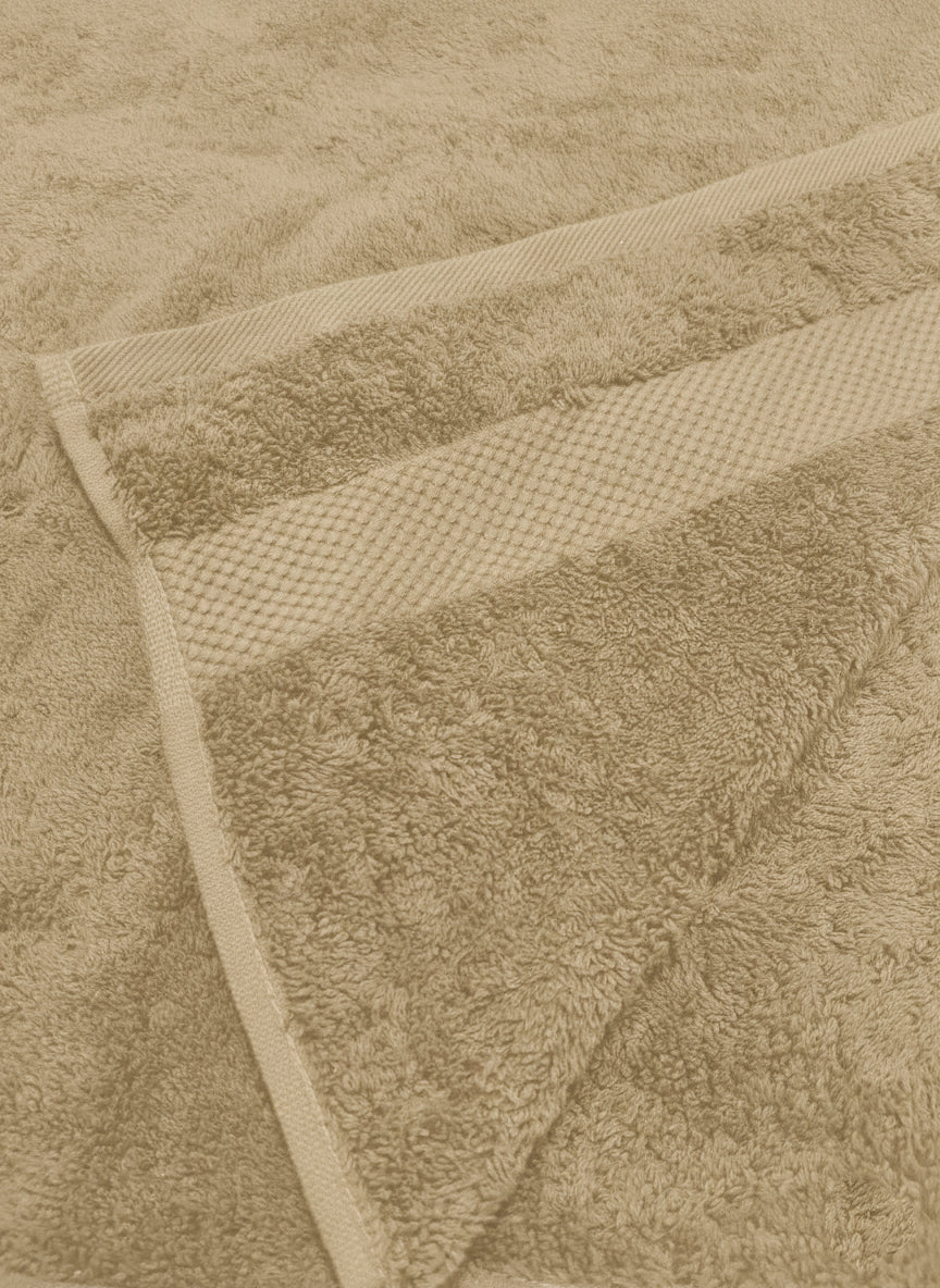 Premium Beige Bath Towel – 100% Cotton, Soft & Lightweight, Highly Absorbent