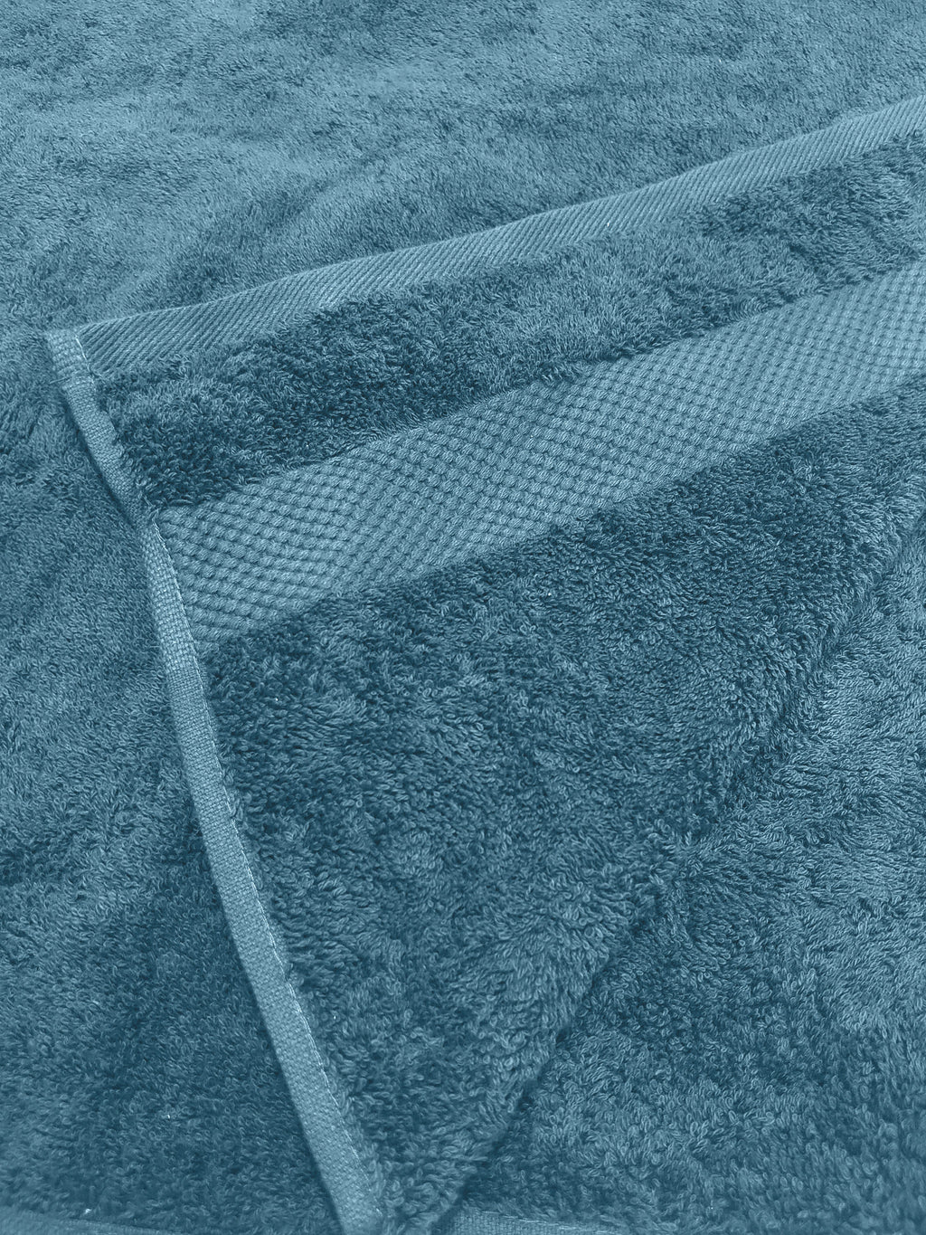 Premium Sky Blue Bath Towel – 100% Cotton, Soft & Lightweight, Highly Absorbent