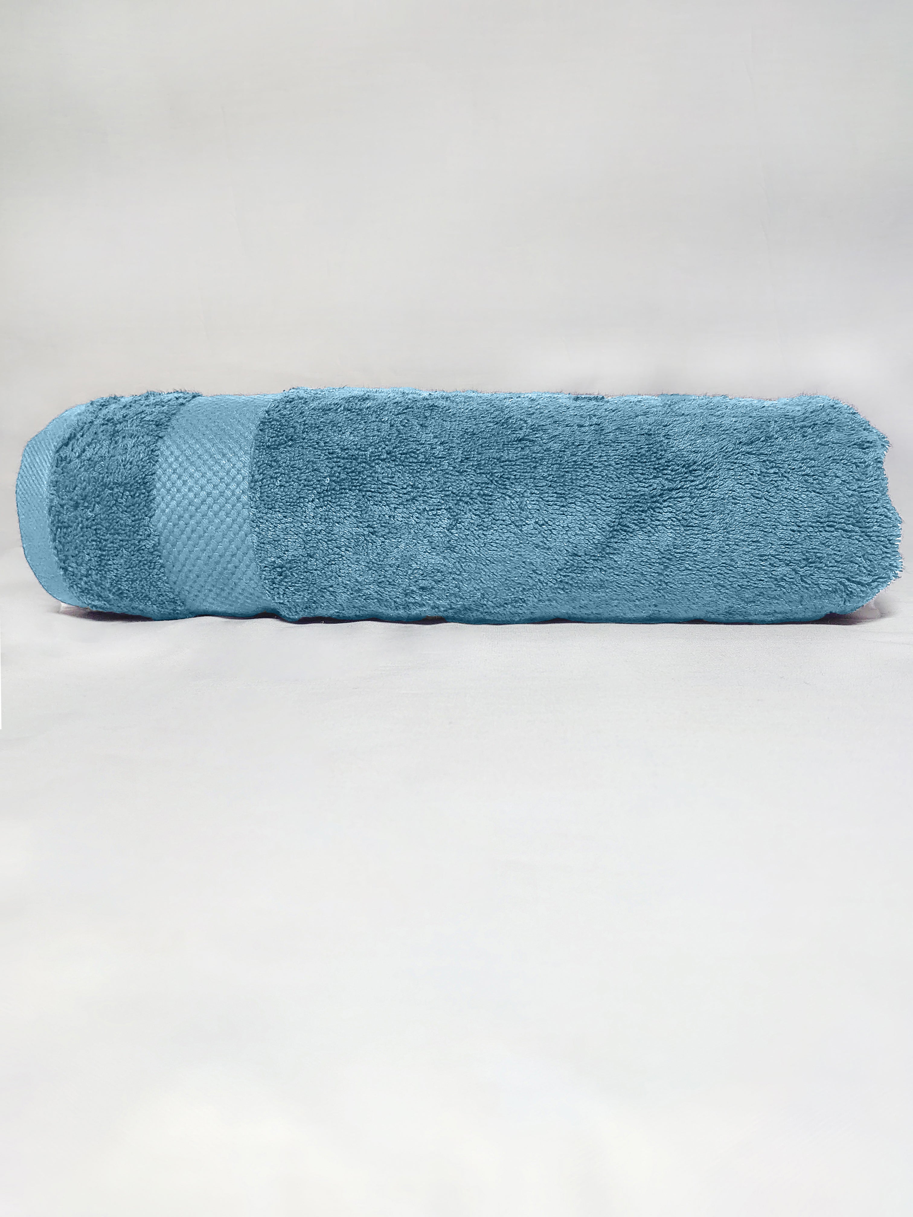 Premium Sky Blue Bath Towel – 100% Cotton, Soft & Lightweight, Highly Absorbent