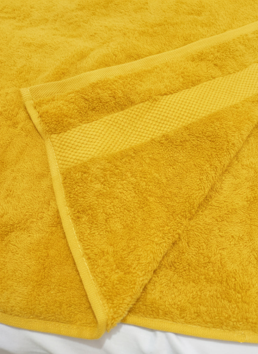 Premium Yellow Bath Towel – 100% Cotton, Soft & Lightweight, Highly Absorbent