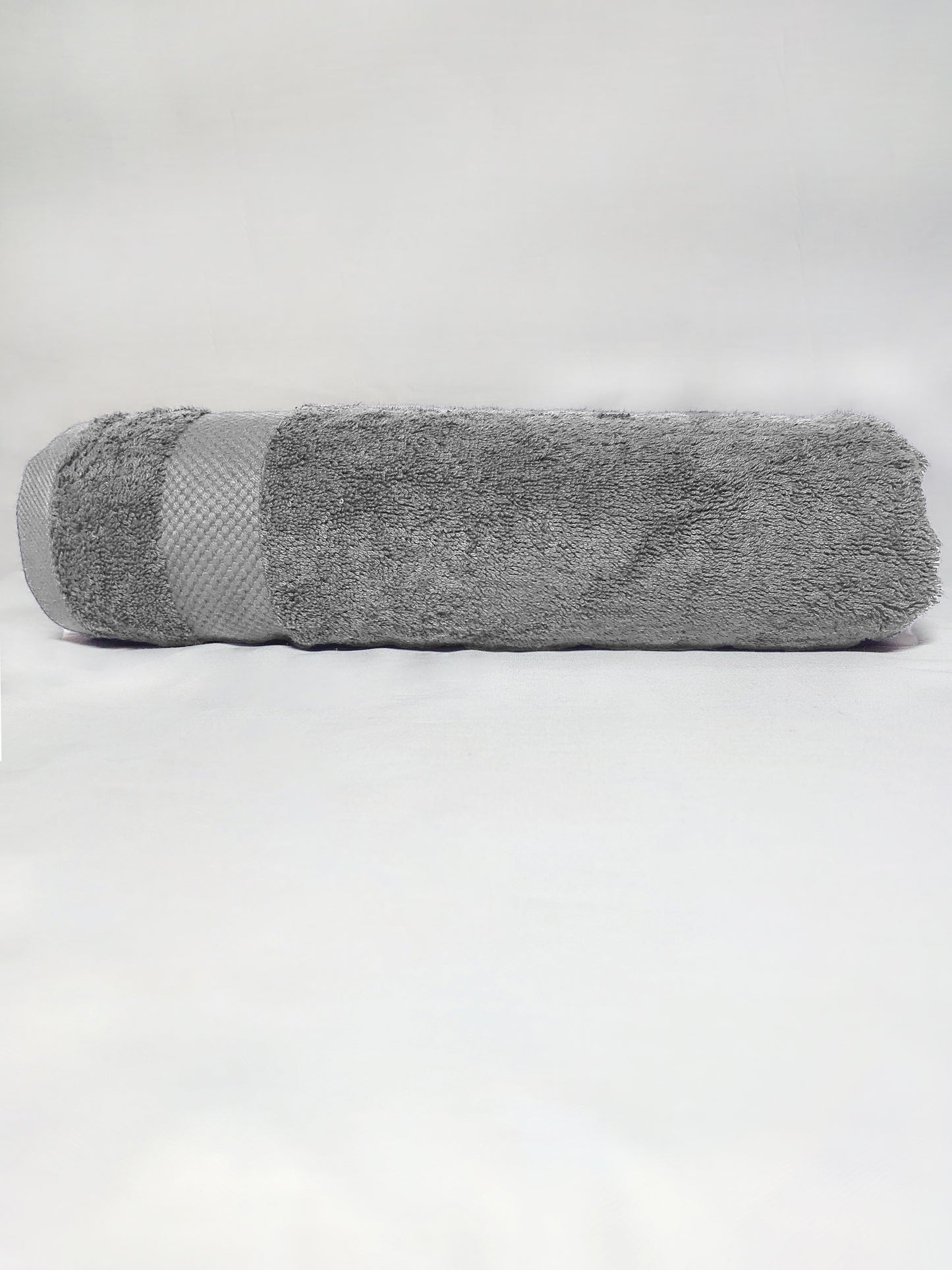 Premium Grey Bath Towel – 100% Cotton, Soft & Lightweight, Highly Absorbent